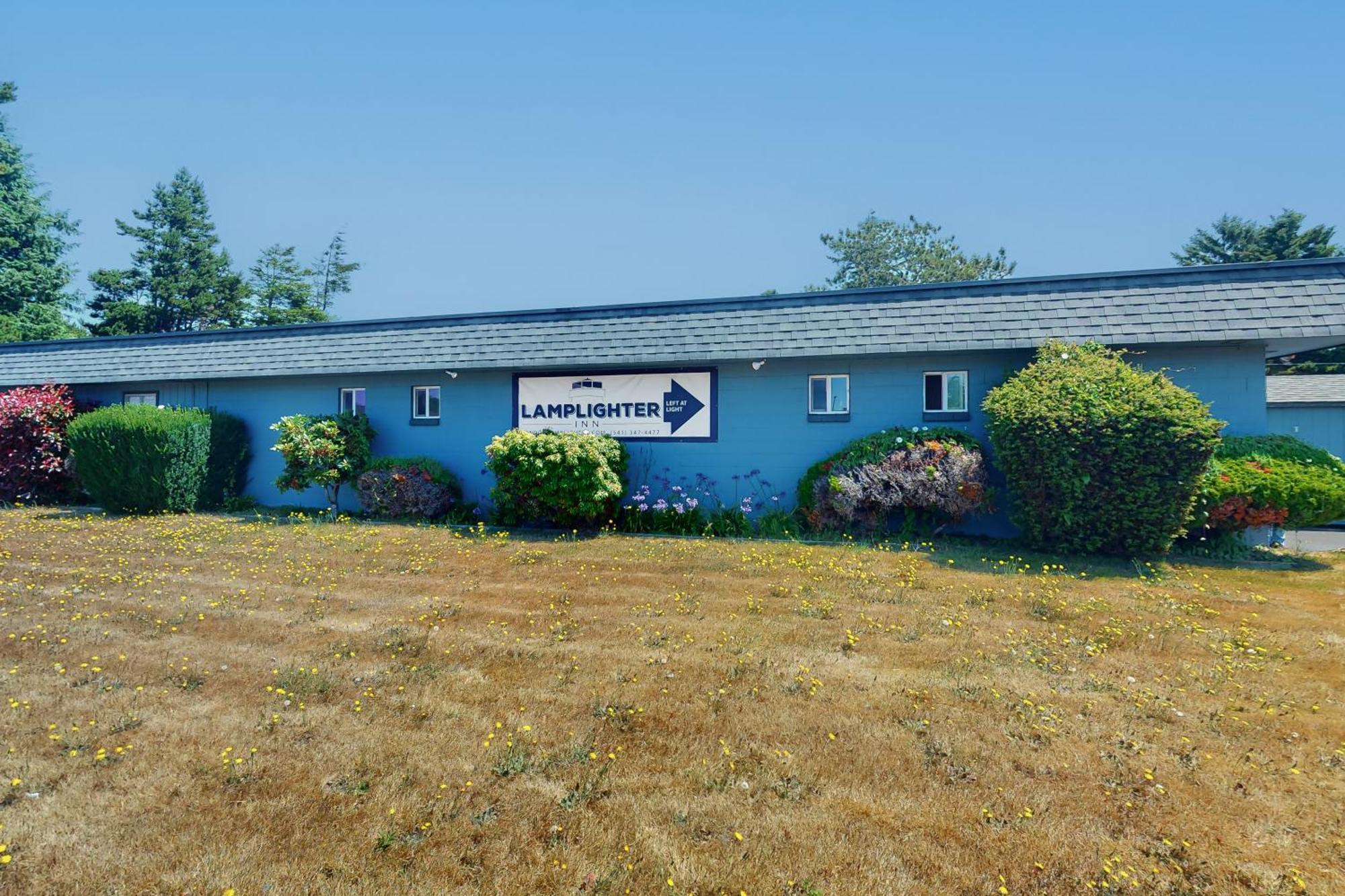 Lamplighter Inn - Tropical Fish Cove And Octopus Encounter Bandon Bagian luar foto